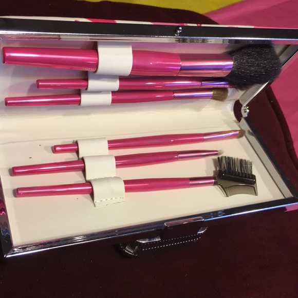 Sonia Kashuk Other - NWOT Make up Set